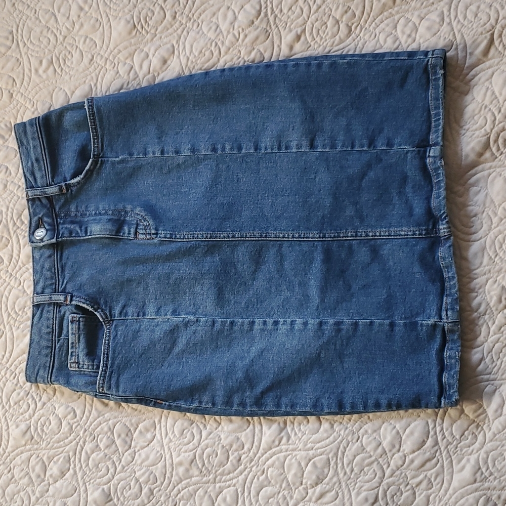 Pilcro and the Letterpress Denim Pencil Skirt